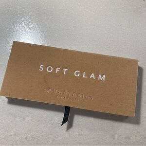 Anastasia Beverly Hills Soft Glam Eyeshadow Palette